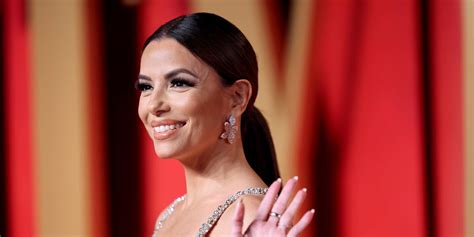 famosas tanga|Eva Longoria enseña el tanga a los 49 años con un vestido .